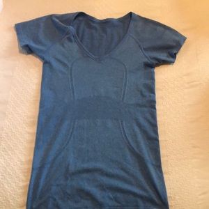 Lululemon swiftly shirt